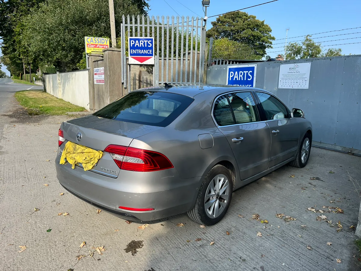 For Parts 2013 Skoda Superb 1.6 diesel - Image 4