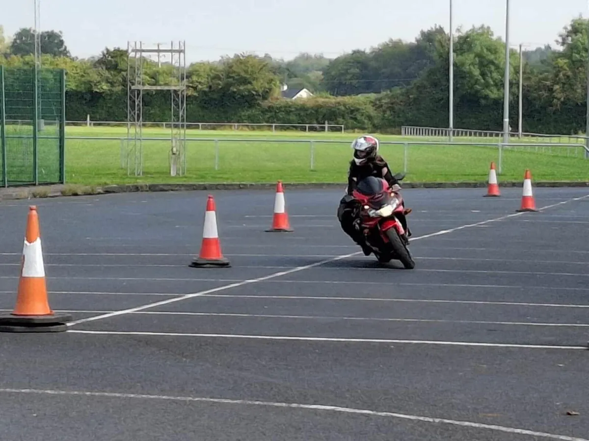 IBT motorbike max cost 580 euro - Image 2