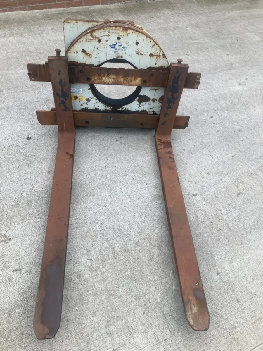 Forklift box rotator - Image 1