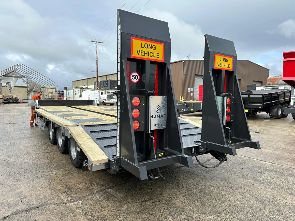 New Numac tri axle lowloader - Image 1