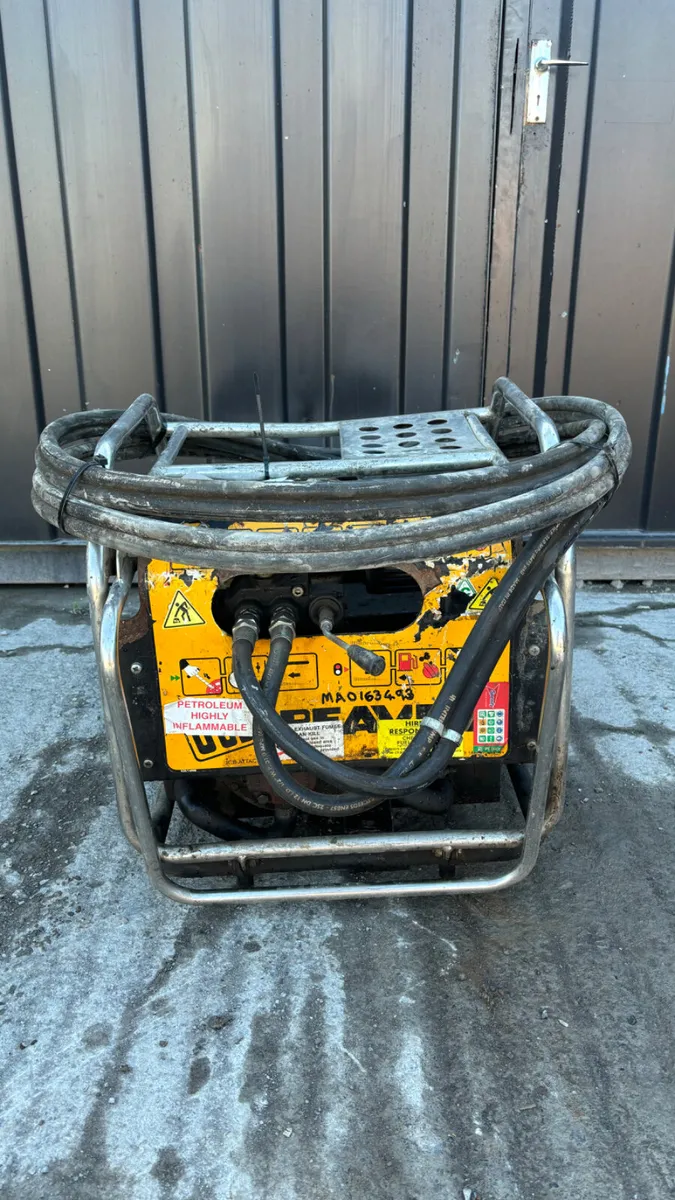 JCB Beaver Pack Hose and Gun - Image 1