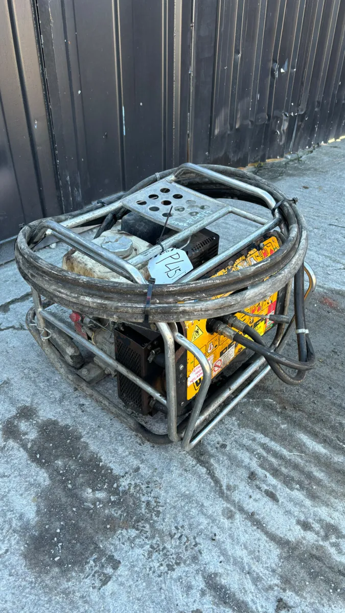 JCB Beaver Pack Hose and Gun - Image 2