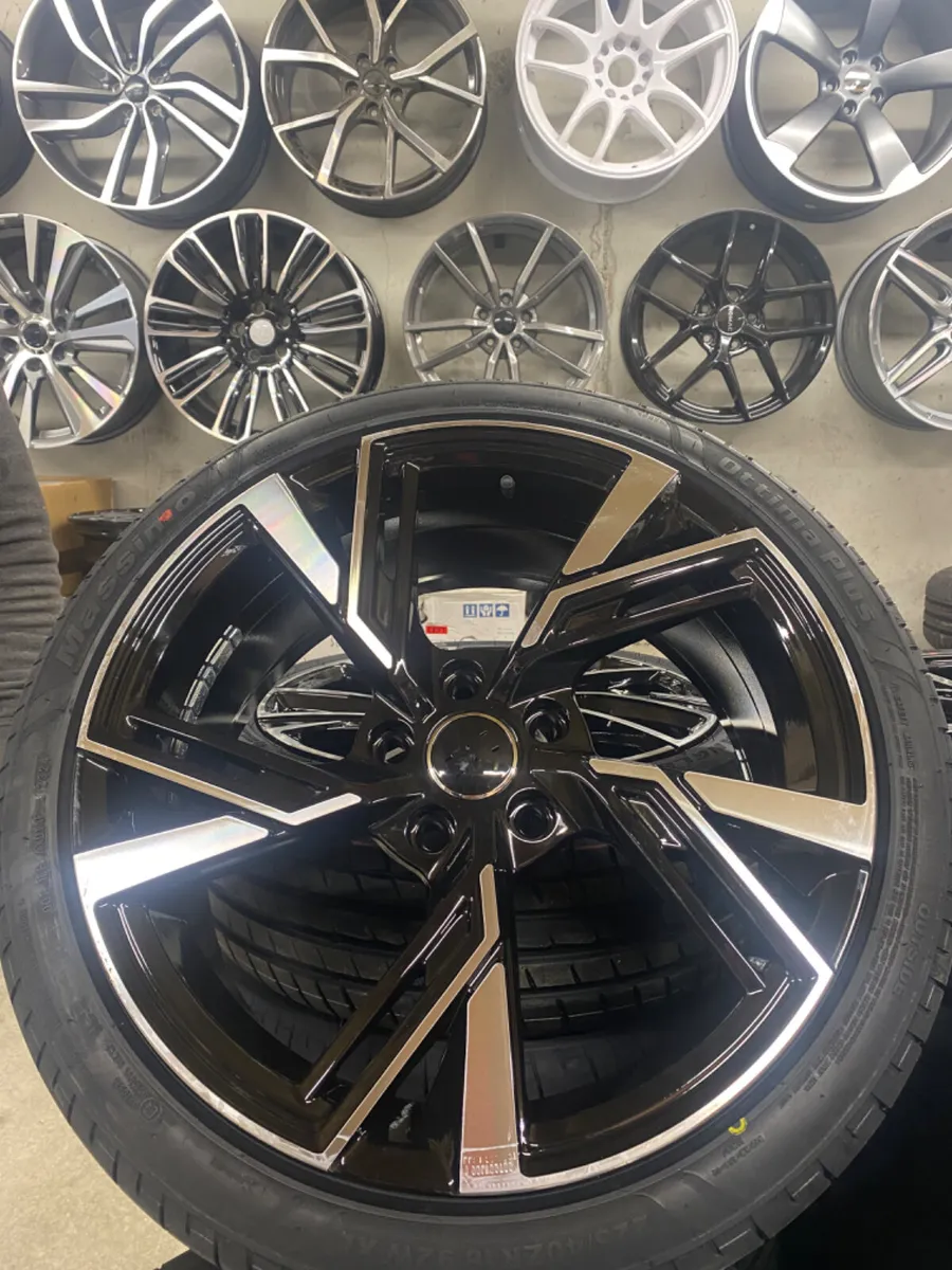 Audi RS6 Golf Skoda alloys - Image 1