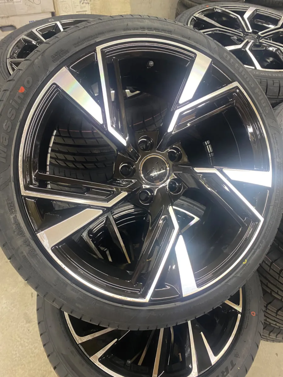 Audi RS6 Golf Skoda alloys - Image 2