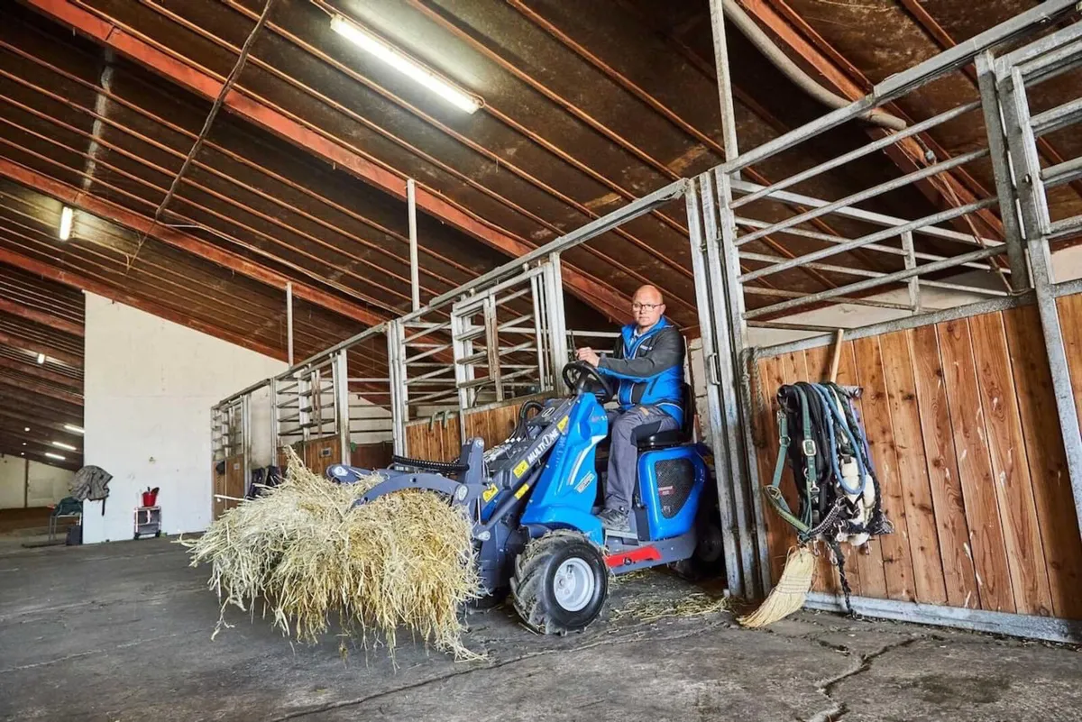 MultiOne 1.1 Compact Loader - Image 2