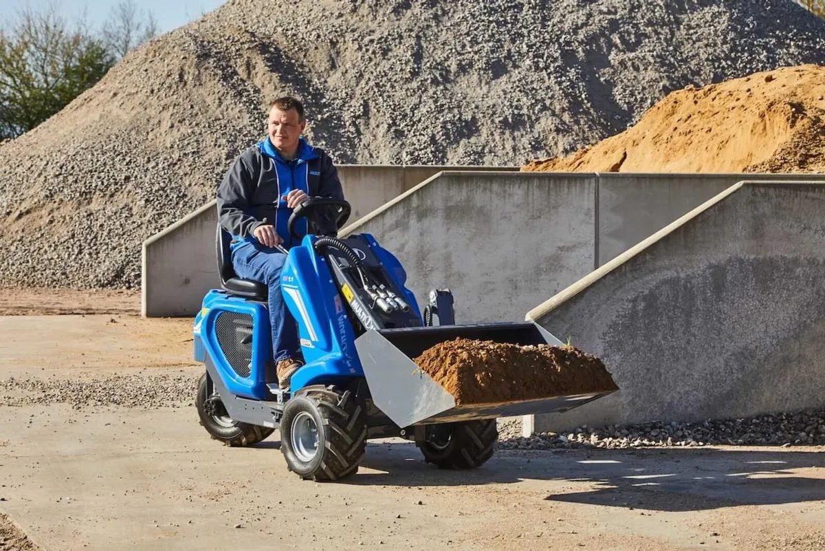 MultiOne 1.1 Compact Loader - Image 4