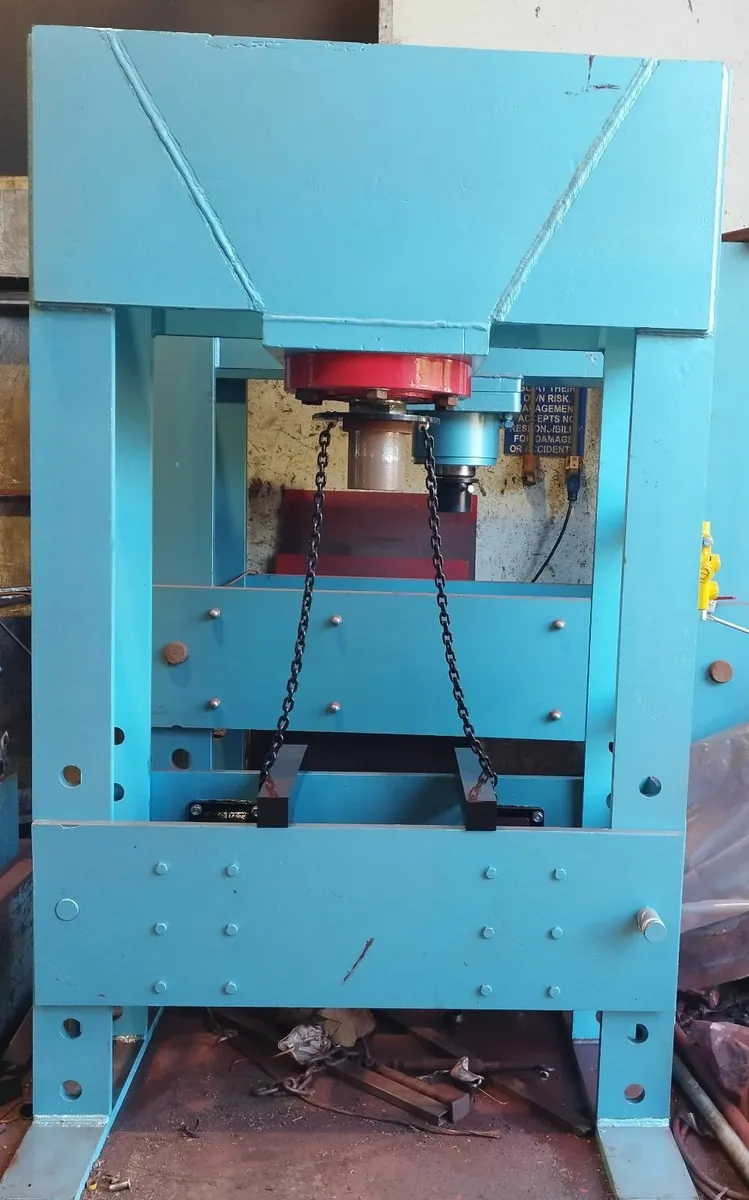 150 Ton Hydraulic Press - Image 1