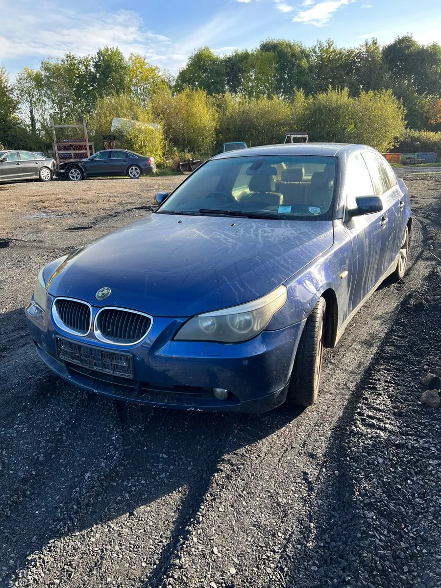 Breaking bmw 525i e60 2006 m54 a07/5 5 series - Image 1