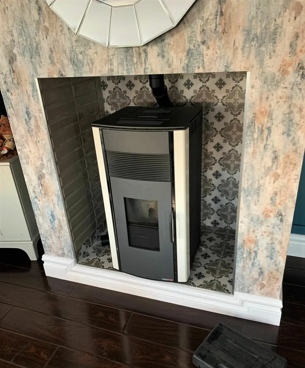 Luca 8kW Pellet Non Boiler Stove - Image 3