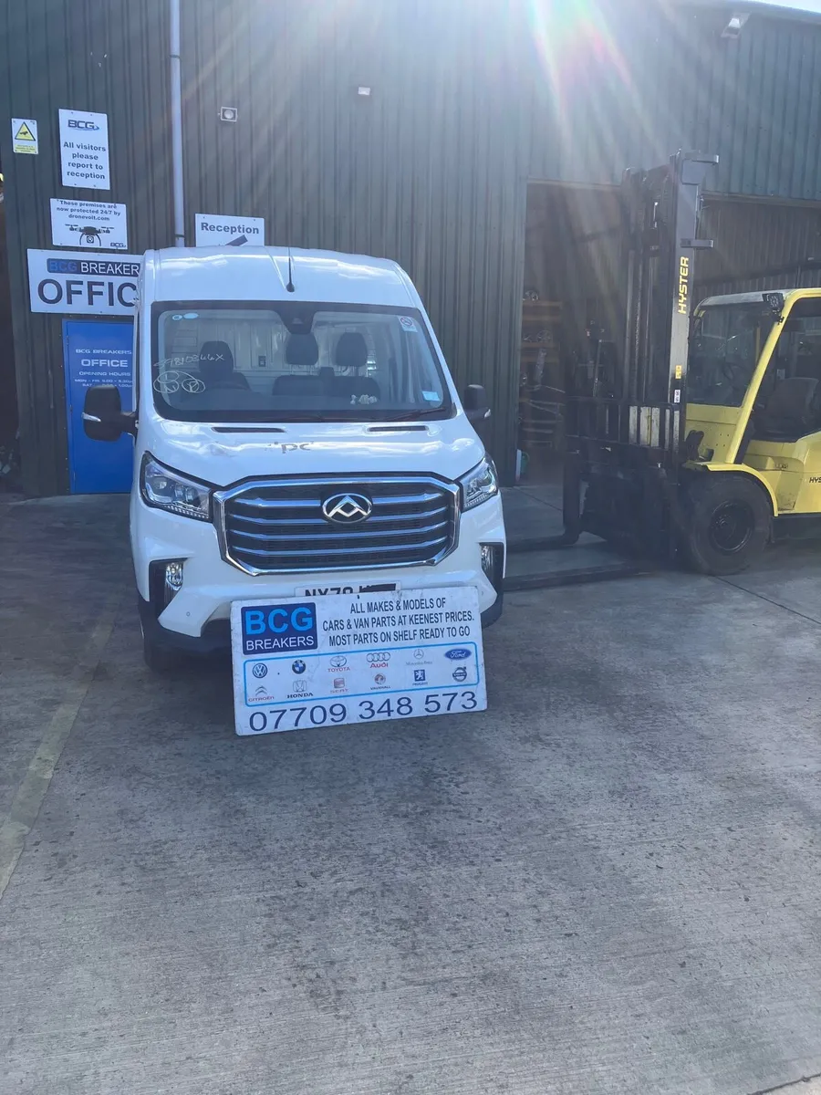 2023 Maxus deliver 9 parts breaking