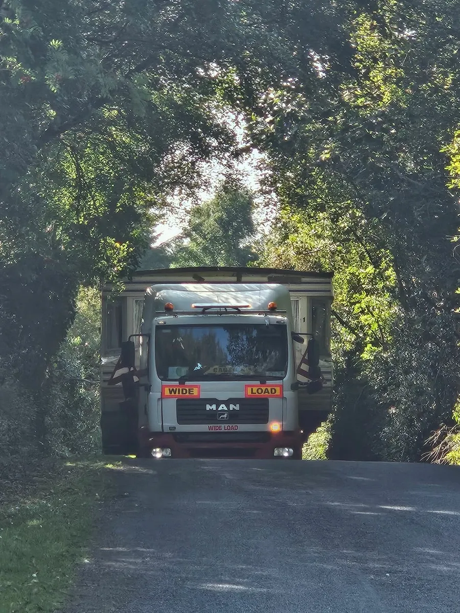 Mobile Home Transport - Image 4