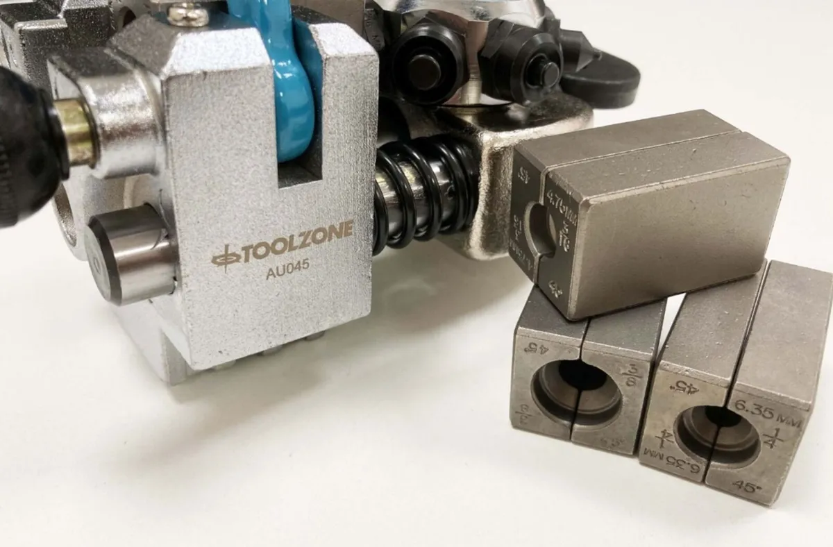 Professional Pipe Flaring Tool AU045 - Image 4