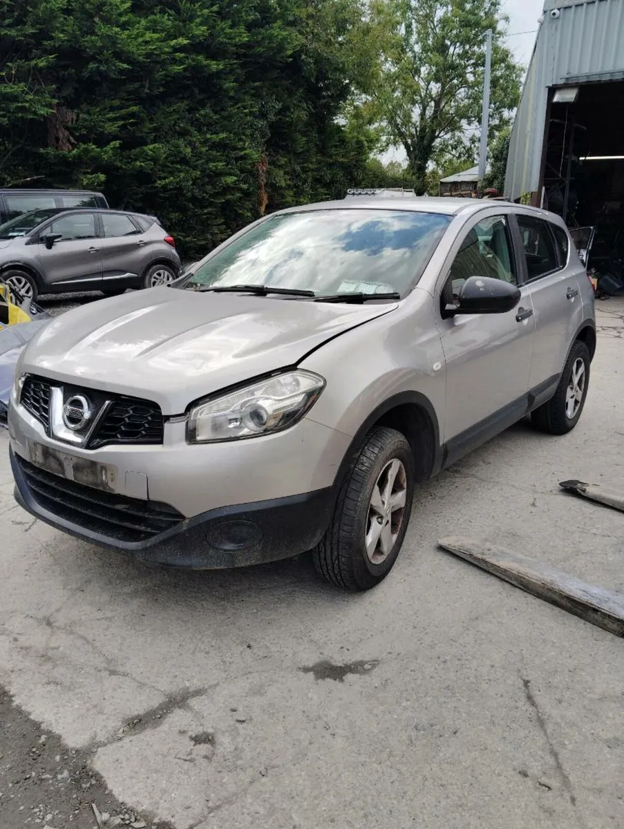 Breaking nissan qashqai 2010 1.5tdci - Image 1