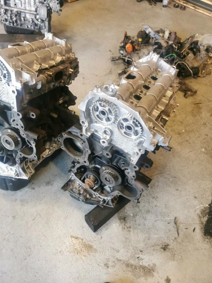 Ford engine - Image 2