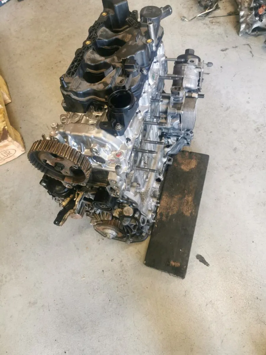 Ford engine - Image 3