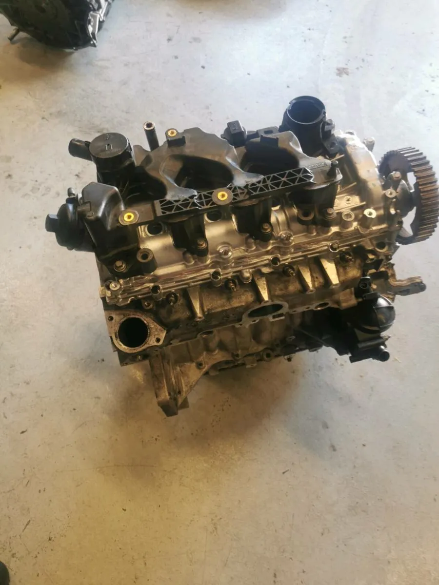 Ford engine - Image 4