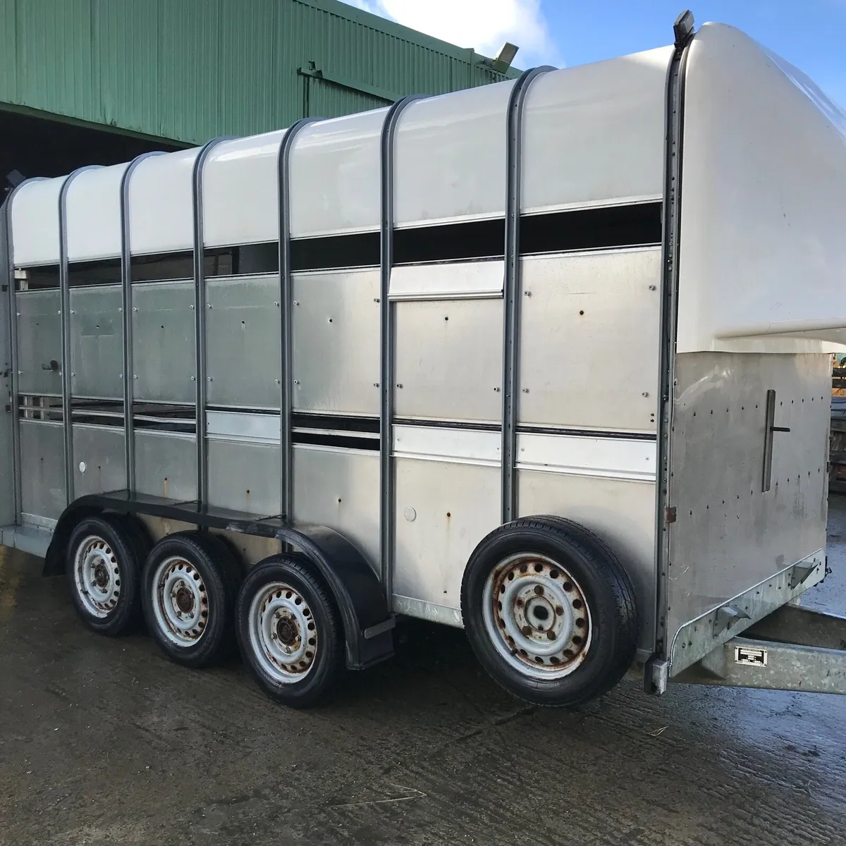 Trailer Repairs and Service - Image 1