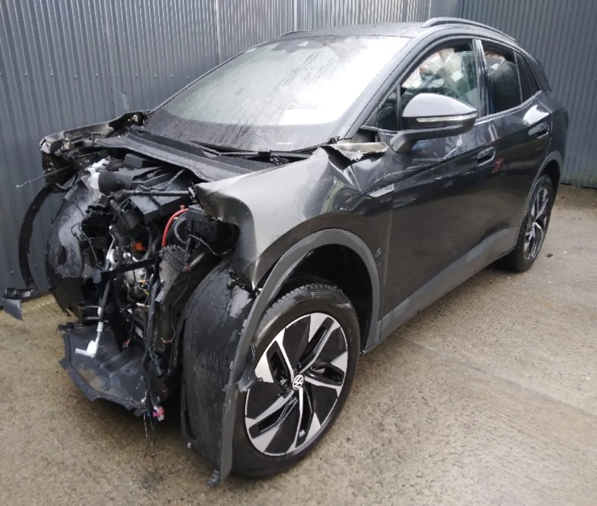 2021 VW ID4 Pro Breaking/Dismantling - Image 1