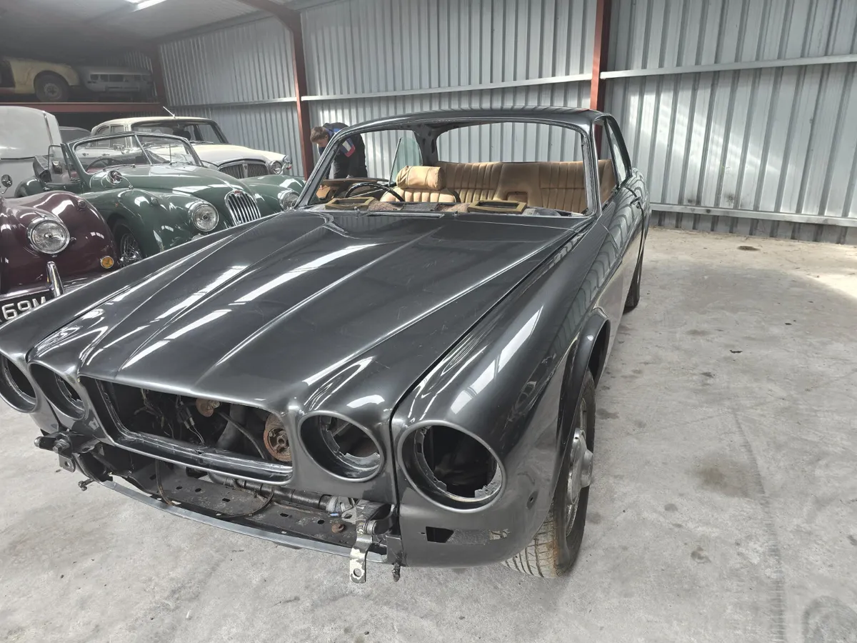 1975 Daimler Sovereing 2dr A - Image 4