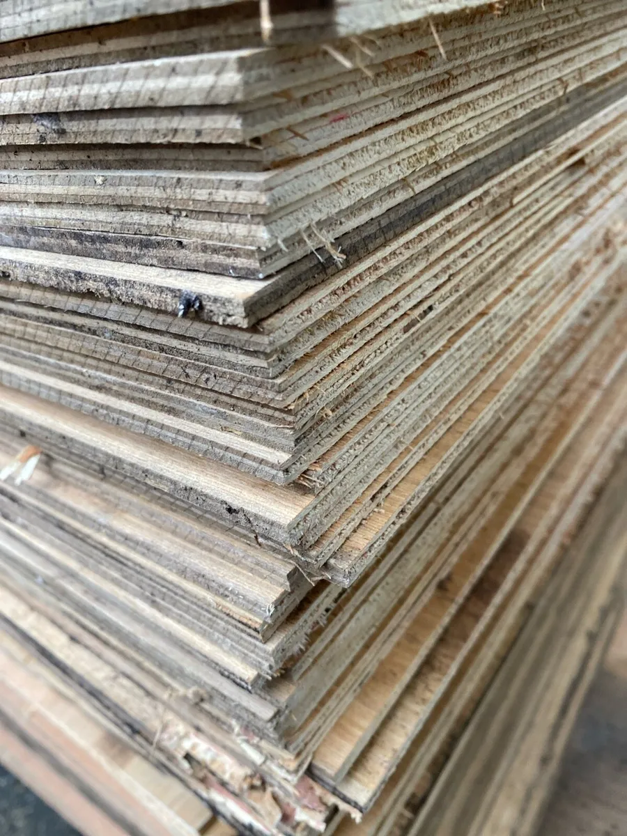 Plywood 4ft x 2ft x 1/4 inch water stained - Image 1