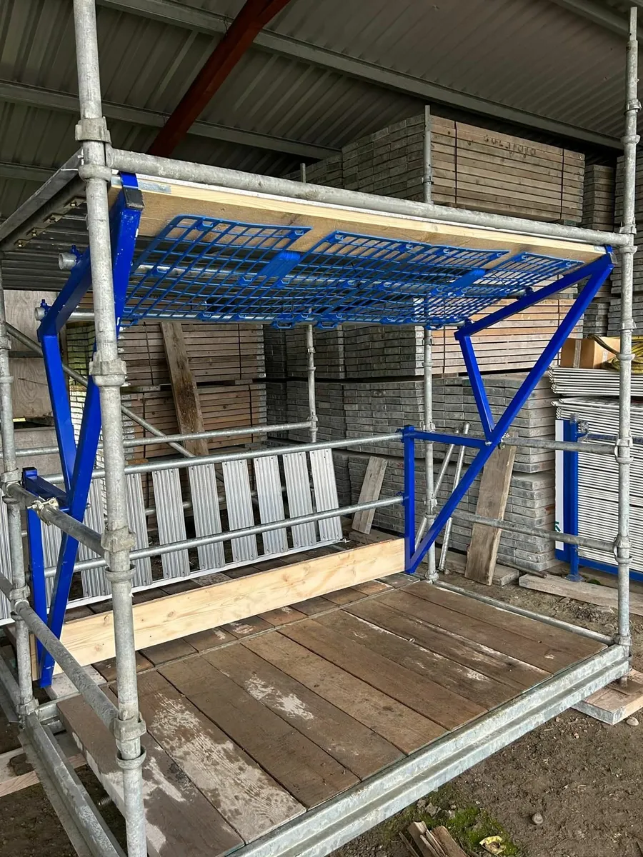 Scaffolding Loading Bay "W" Arms - Image 2