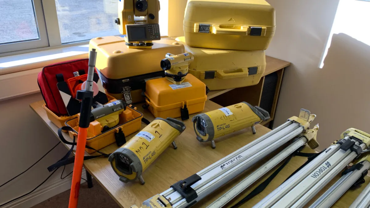 Topcon Engineers Equipment - Image 2