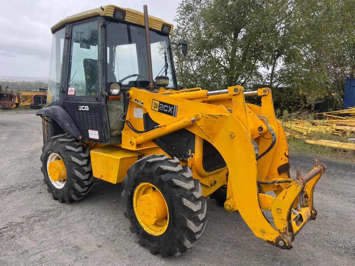 JCB 2CX Loader - Image 4