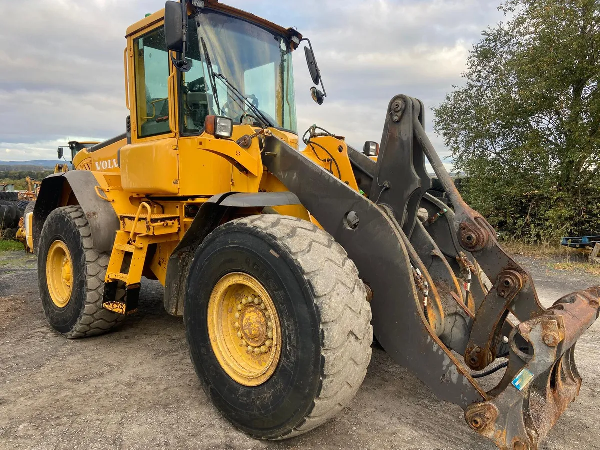 Volvo 90E Loader - Image 1