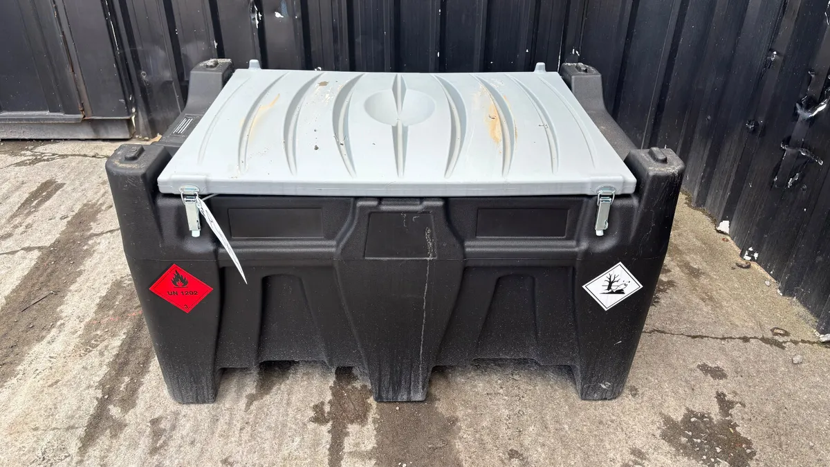 330L Emiliana Diesel Bowser - Image 2