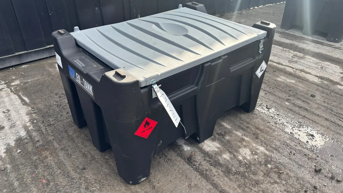 330L Emiliana Diesel Bowser - Image 2