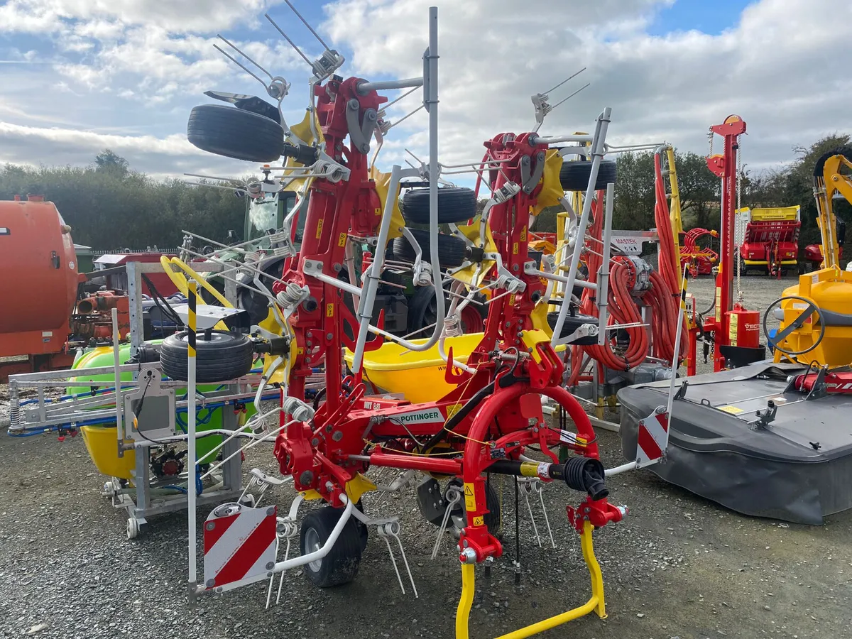 New Pottinger Hit 8.81 Tedder - €15,041 + VAT - Image 3