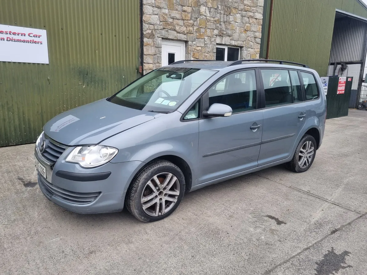 2009 Volkswagen touran 1.4 tsi for dismantling