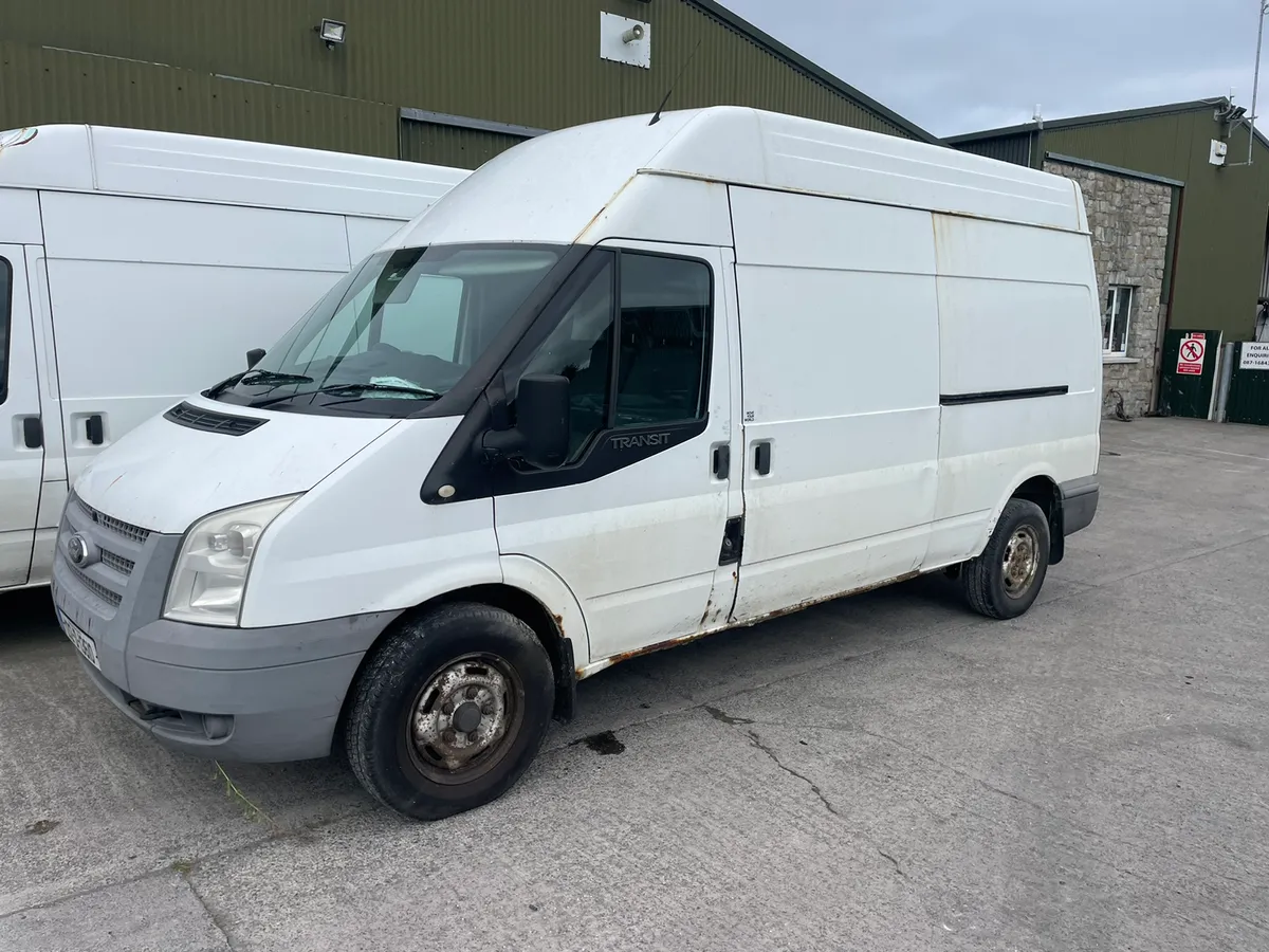 132 Ford transit 2.2 rwd 6 speed for dismantling