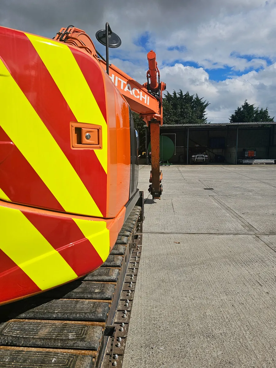 Off set boom excavator for self drive hire - Image 2