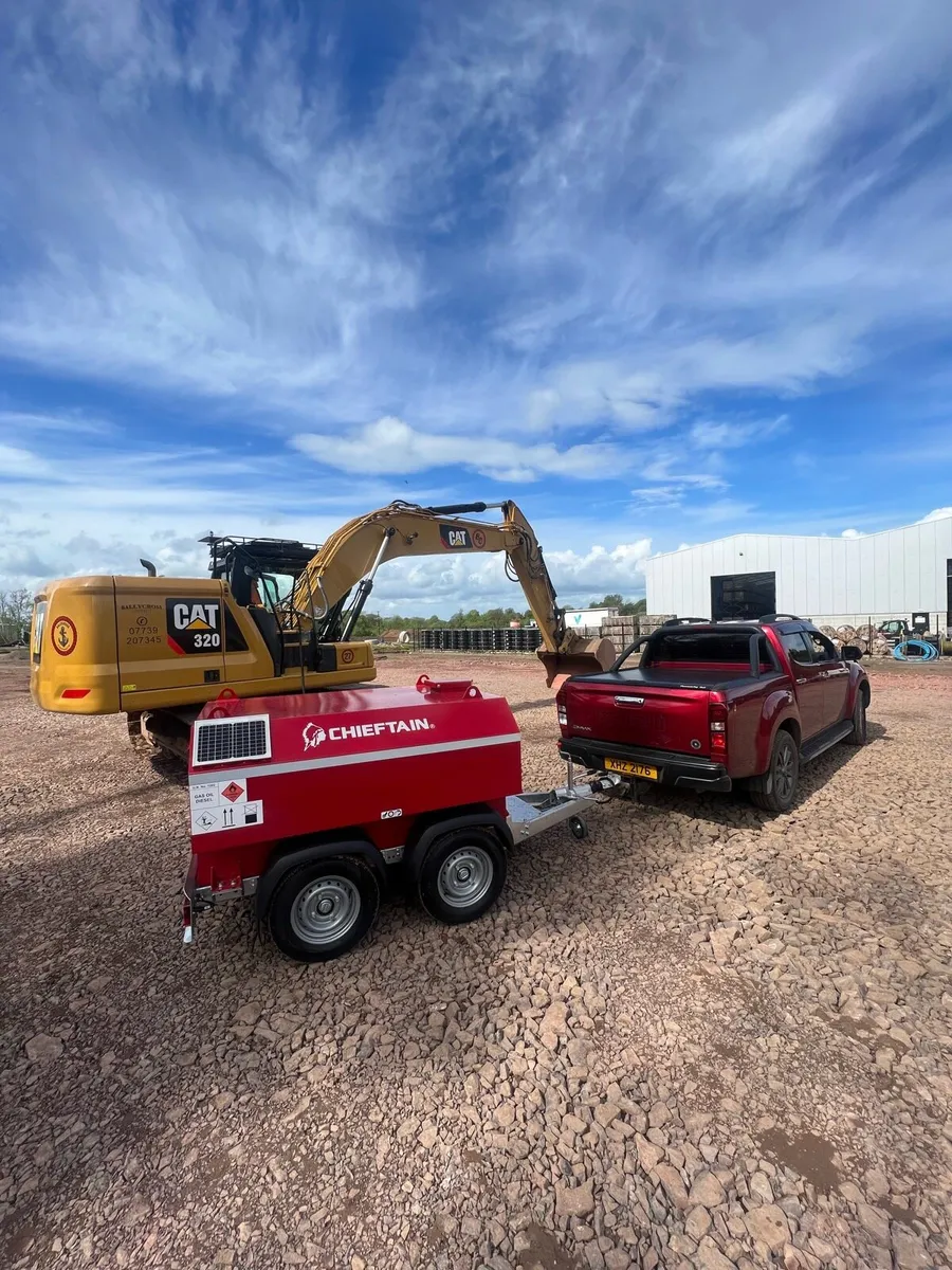 Fuel bowser - Image 1