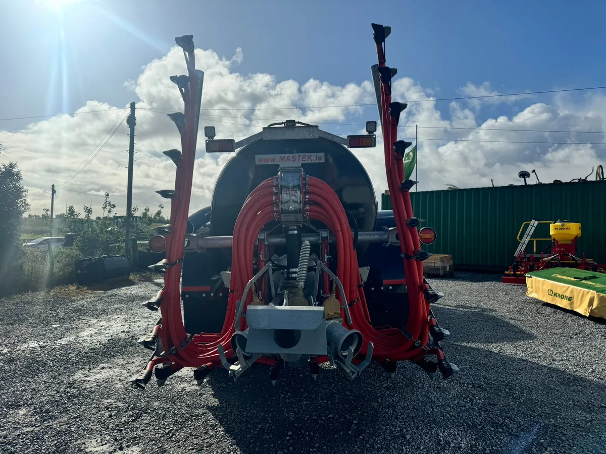 Cross 2000 Gallon Tanker - Image 2