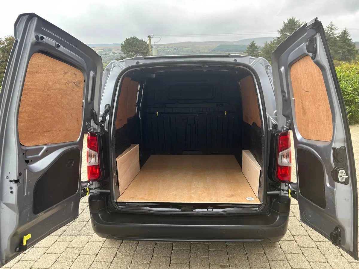 2021 Citroen Berlingo Enterprise 1.5 100bhp - Image 4