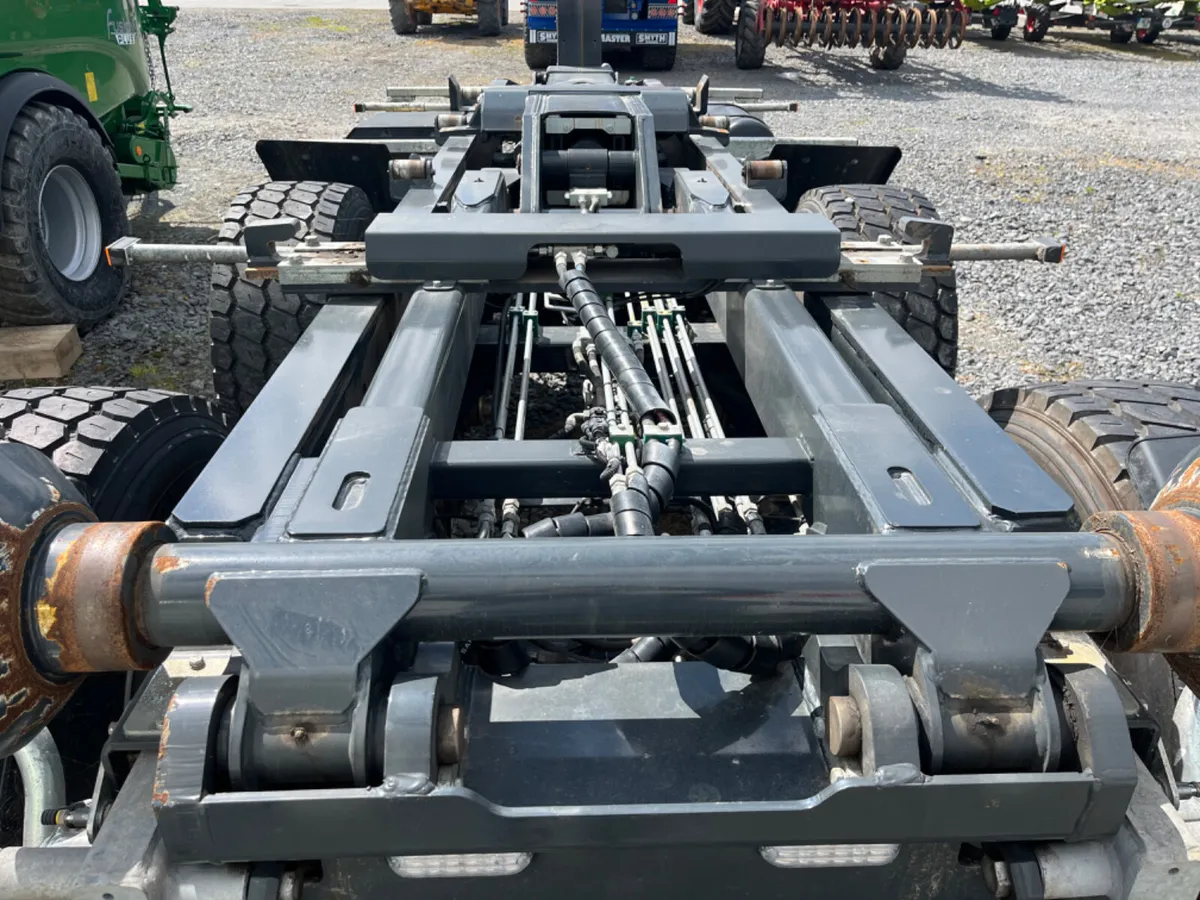 Pronar Hook lift trailer - Image 3