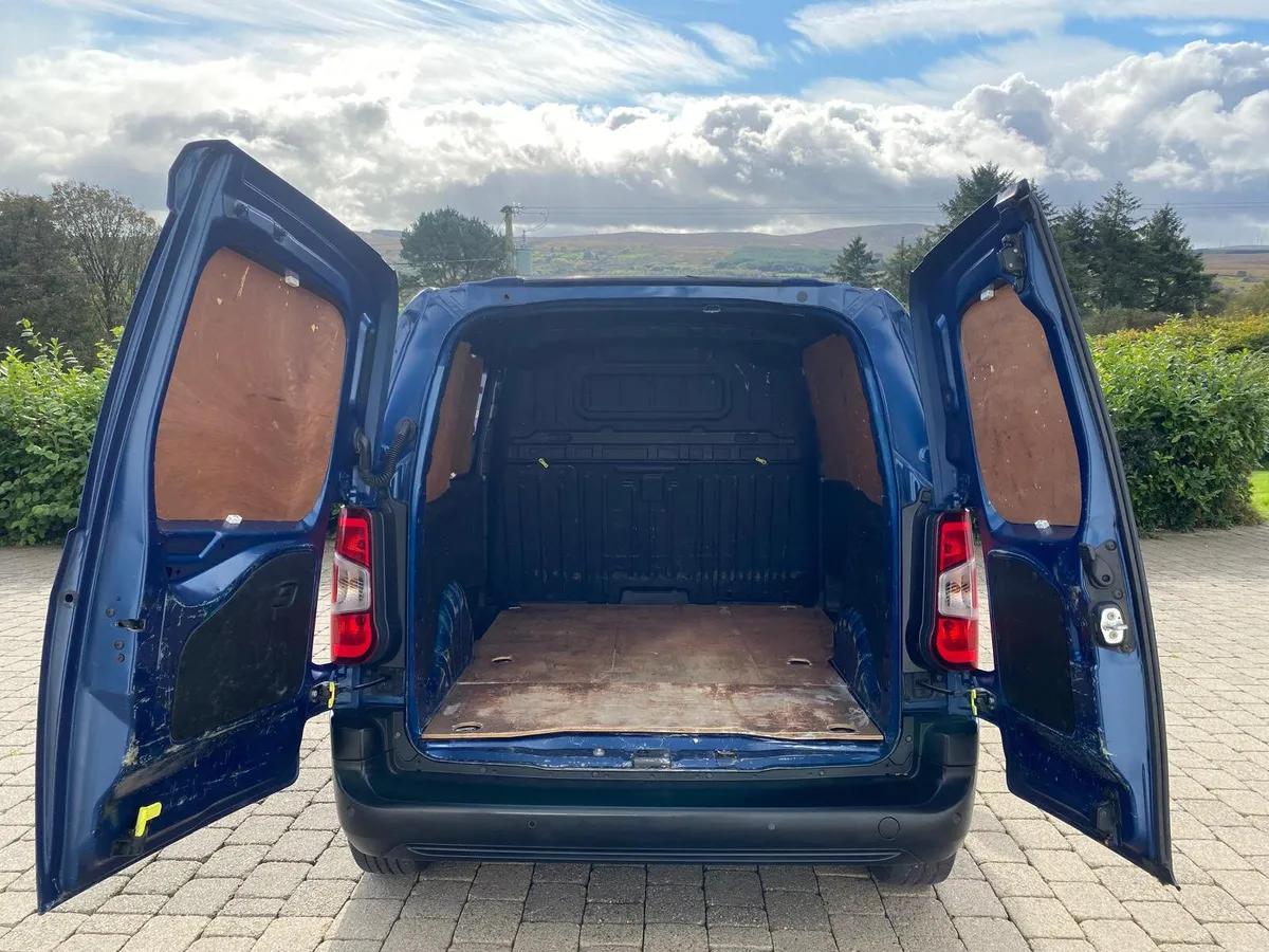 2019 (192reg) Peugeot Partner Professional 1.5 100 - Image 3