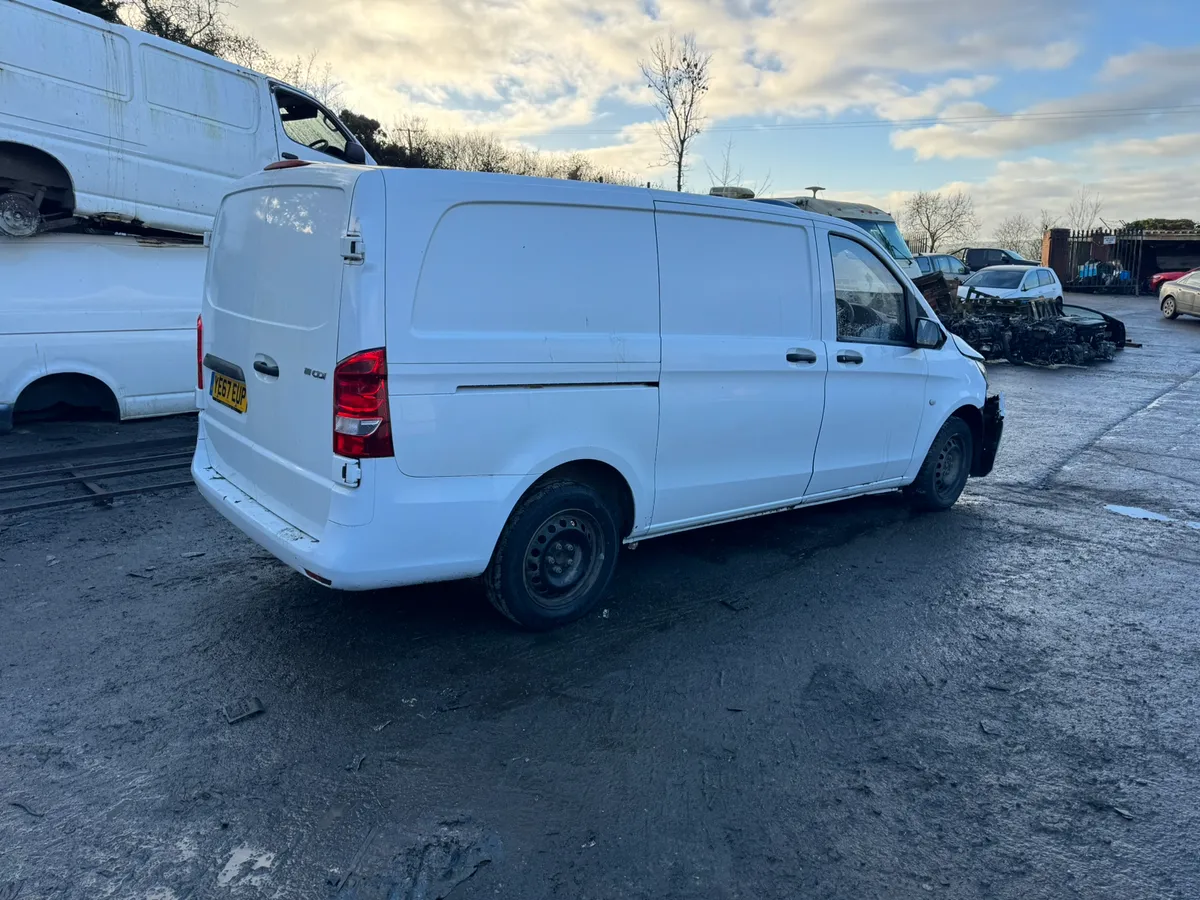 Breaking 2017 MERCEDES VITO 111 1.6 CDTI - Image 3