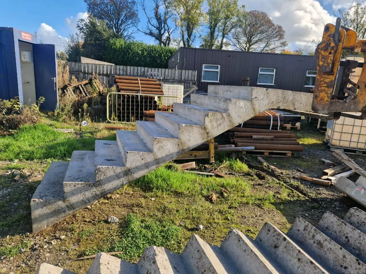 Concrete stairs - Image 1