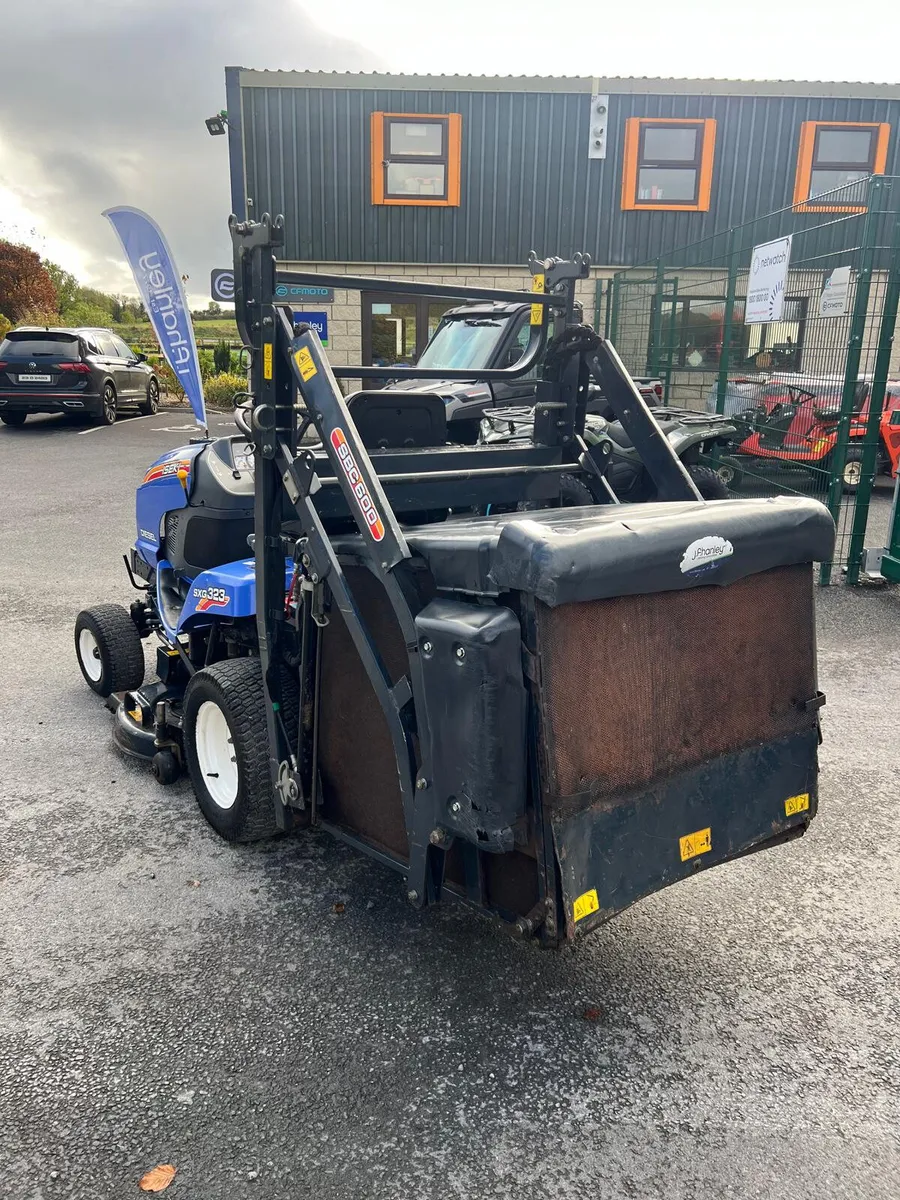 Iseki SXG323HD high dump mower 2019 - Image 4
