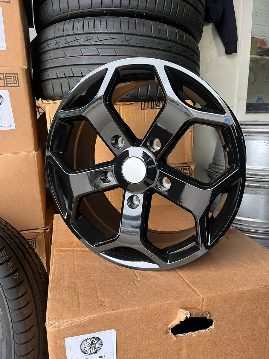 18inch ST style ford transit alloys - Image 1