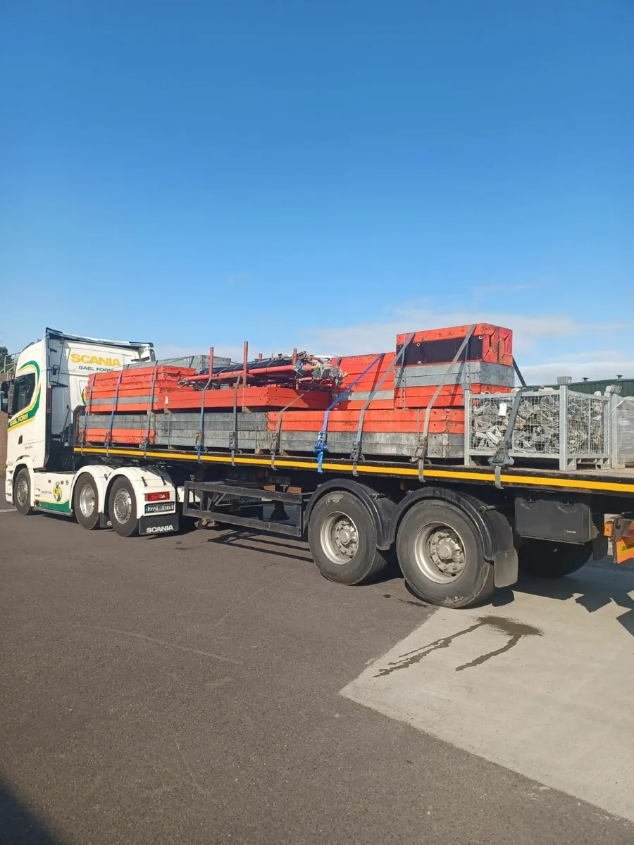 Peri Trio Panels For Hire - Image 1