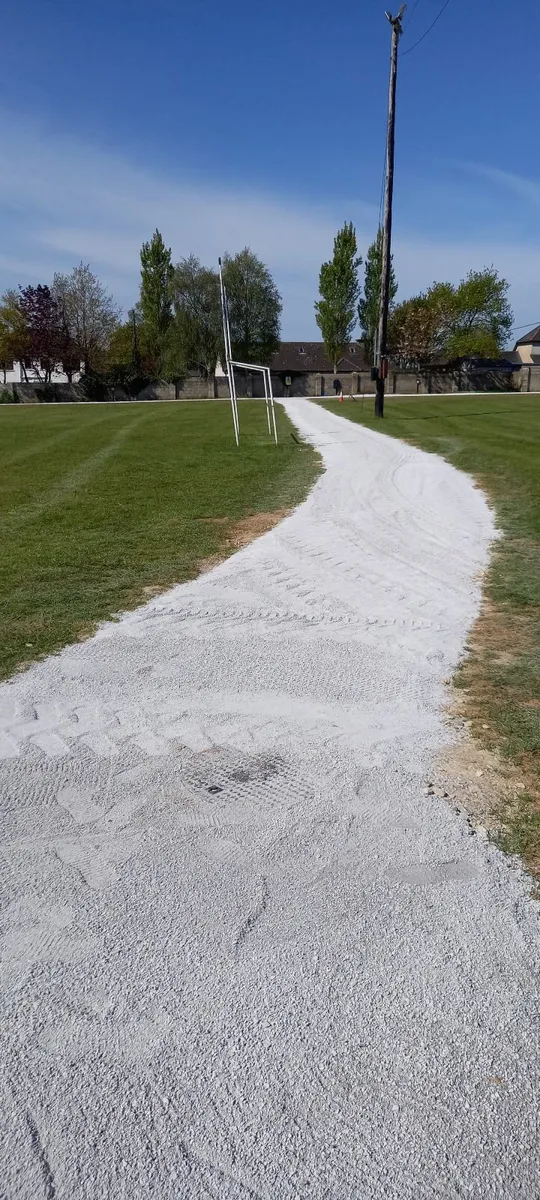 WALKING TRACK Specialist - Image 1