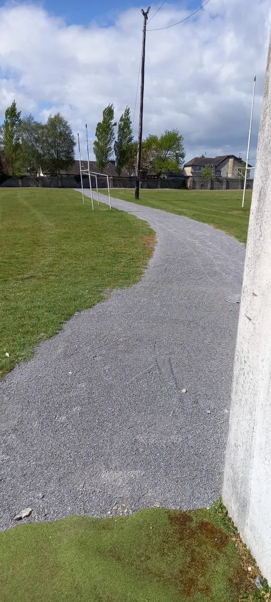 WALKING TRACK Specialist - Image 2