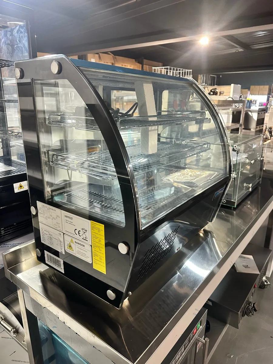 Counter Top Cake Display - Image 3