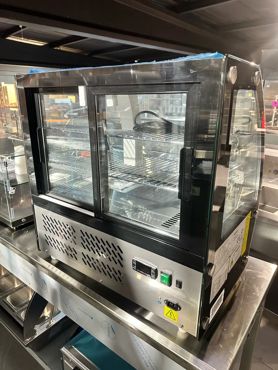 Counter Top Cake Display - Image 4