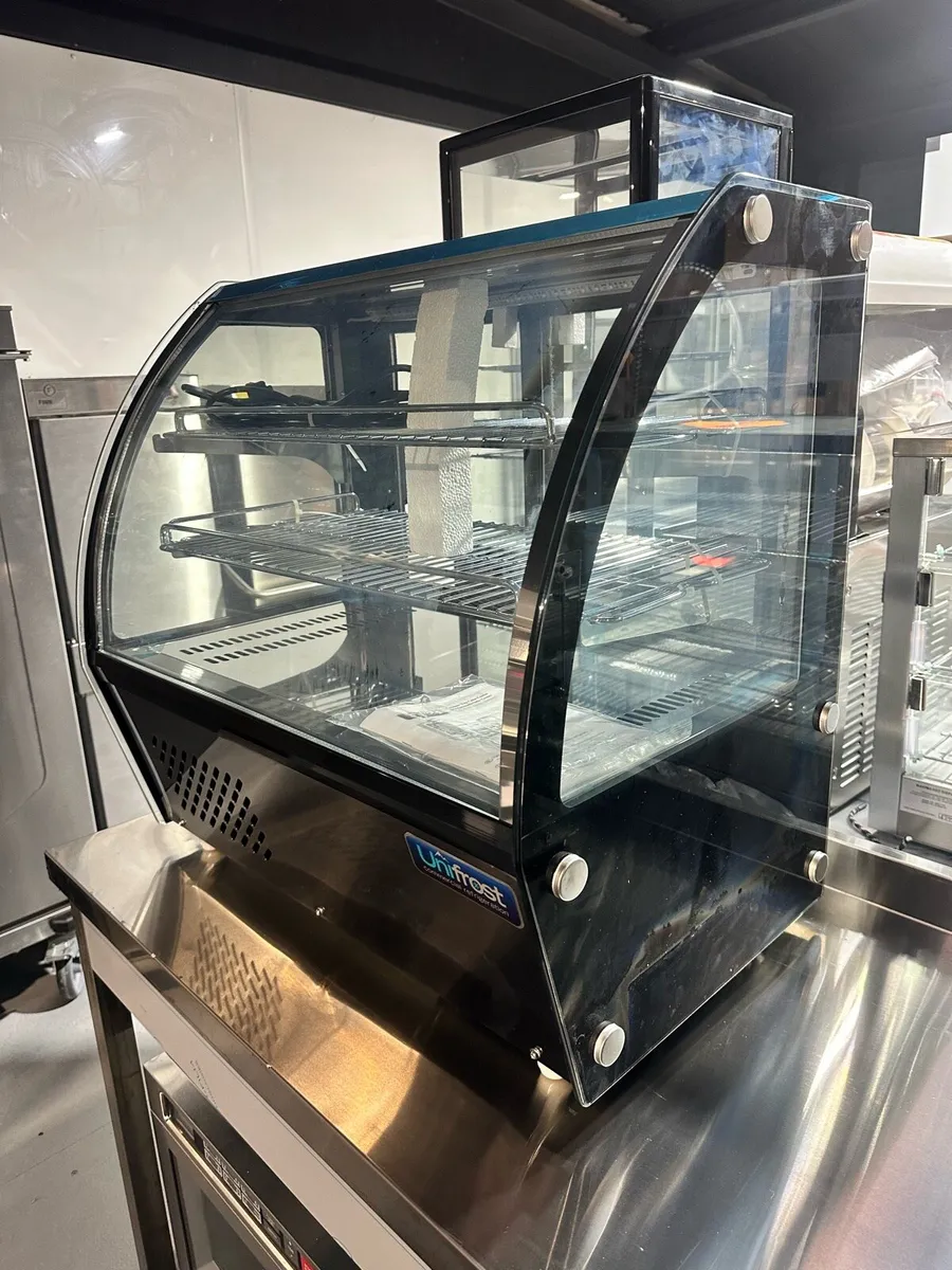 Counter Top Cake Display - Image 2