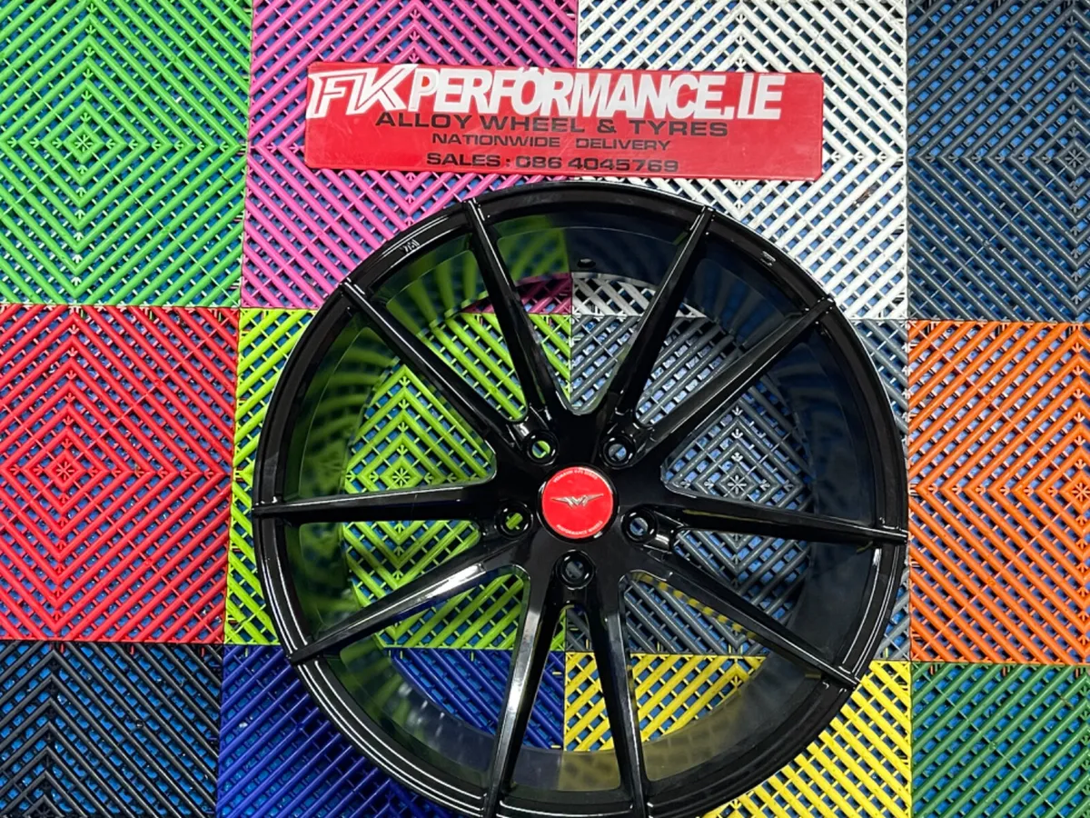 19” Veemann Vfs25 8.5 gloss black alloys & tyre - Image 1